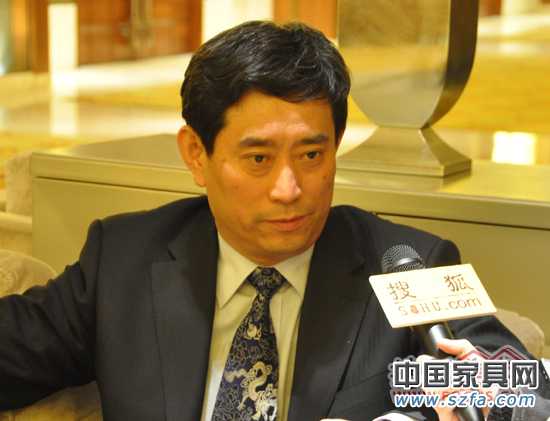 中國家具協(xié)會理事長朱長嶺 中國家具協(xié)會理事長朱長嶺