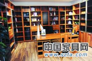 定制板式家具將是板式家具的一個(gè)重要補(bǔ)充。本報(bào)記者 尹亞飛 攝
