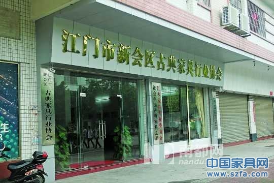 邱德厚一一回應(yīng)質(zhì)疑。